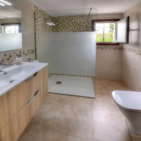 Dos Pinos Holiday home *